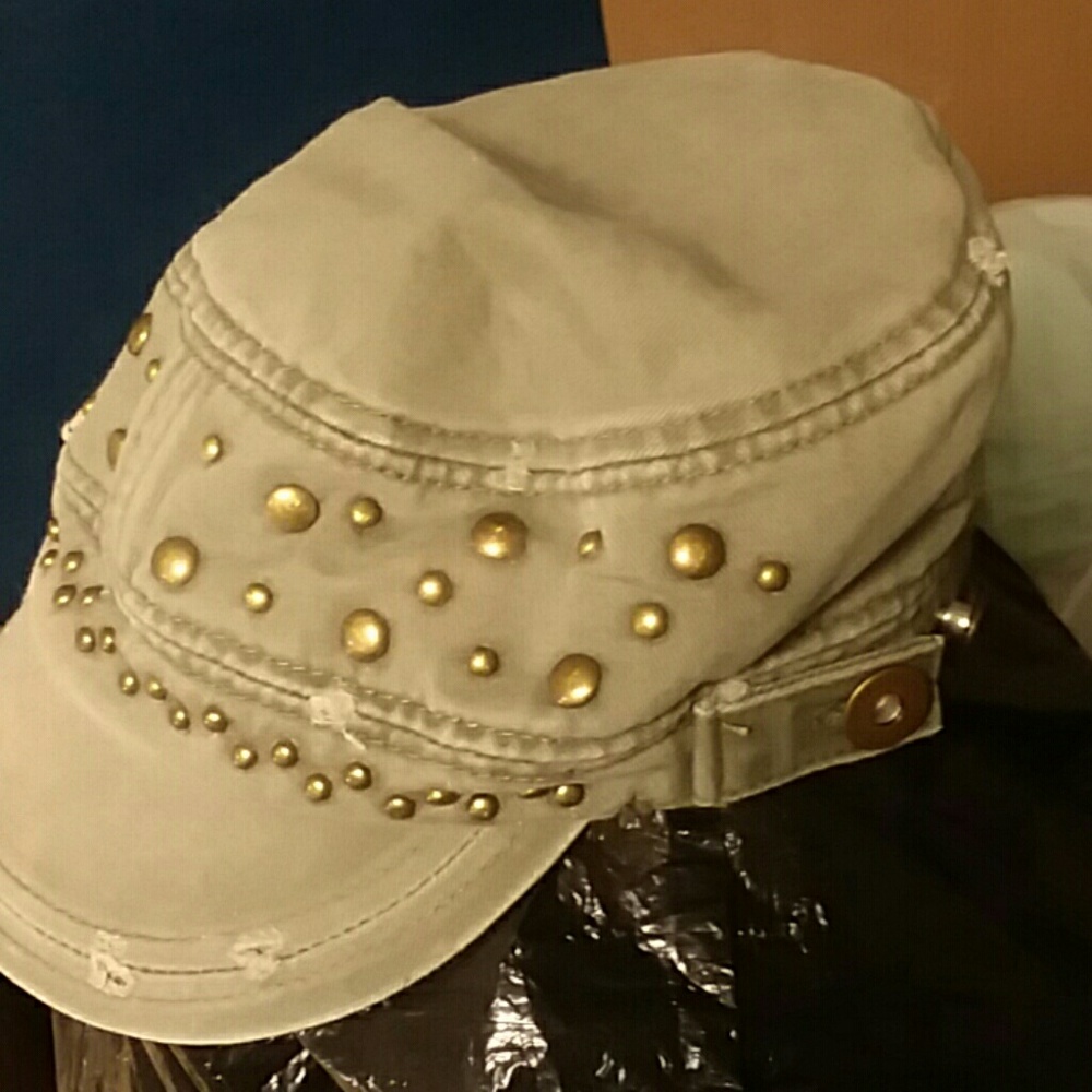Hat - Picture 1 of 2